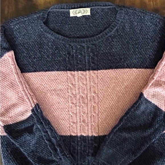 Sweater Bundle - Picture 11 of 16